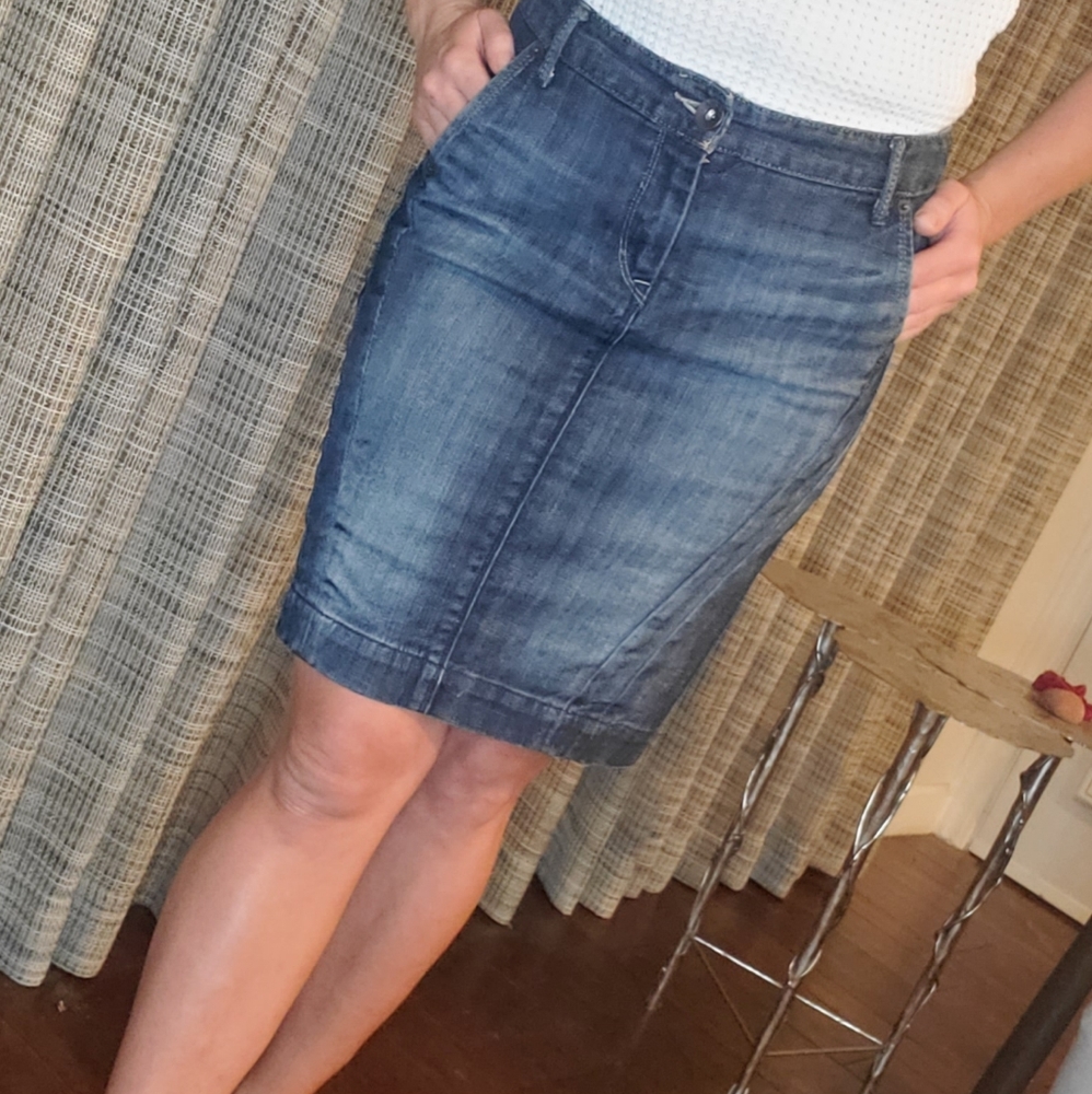 Denim Pencil Skirt sz. 4  X2- Express